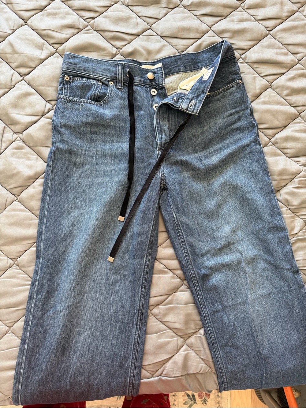 Madewell Low-Slung Baggy Jean in Airy Denim